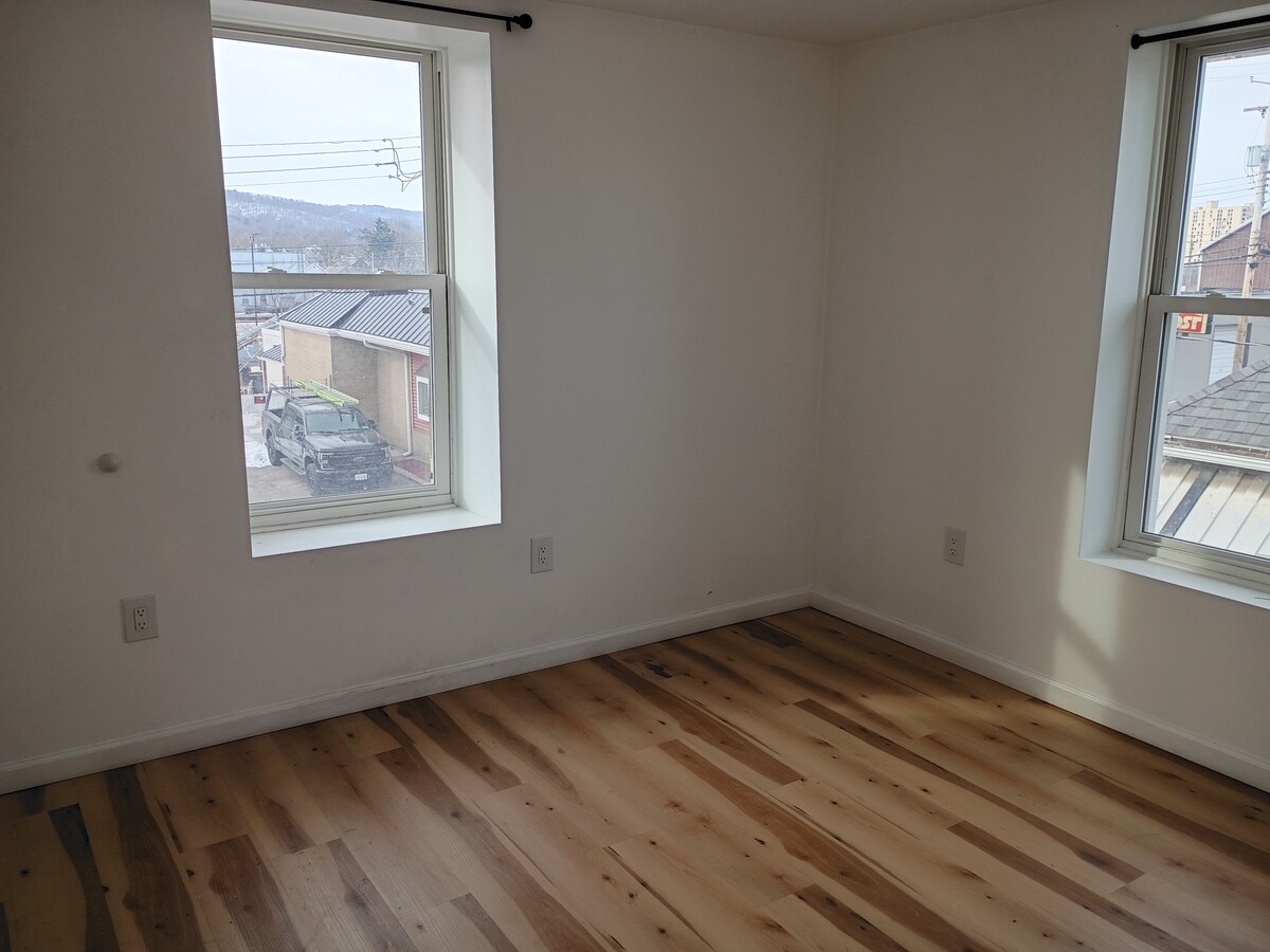 Photo - 121 Eldredge St Unidad 1L