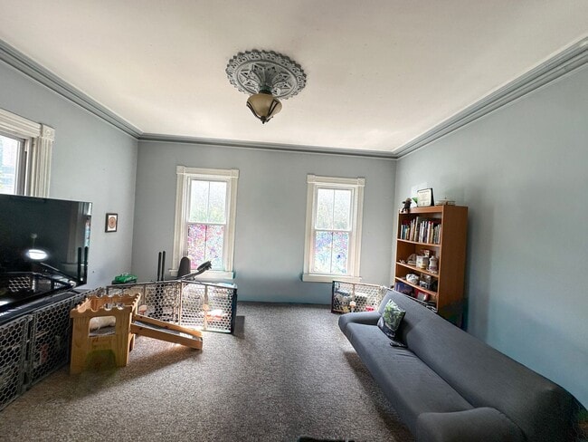 Photo - 176-182 Elmwood Ave Unit 3