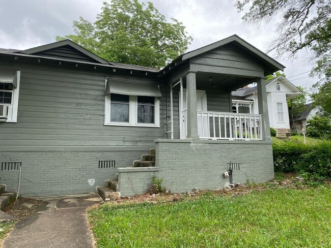 Photo - 403 S Broad St SW Unit B