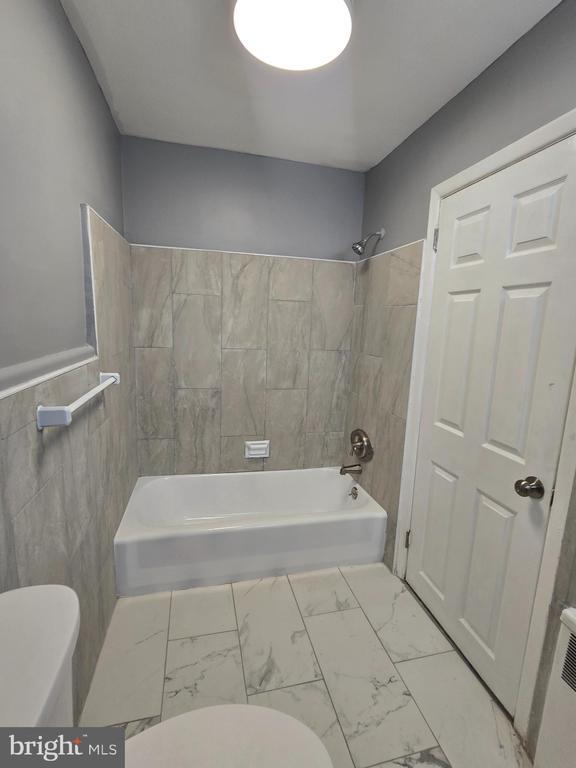 Photo - 934 Durard St