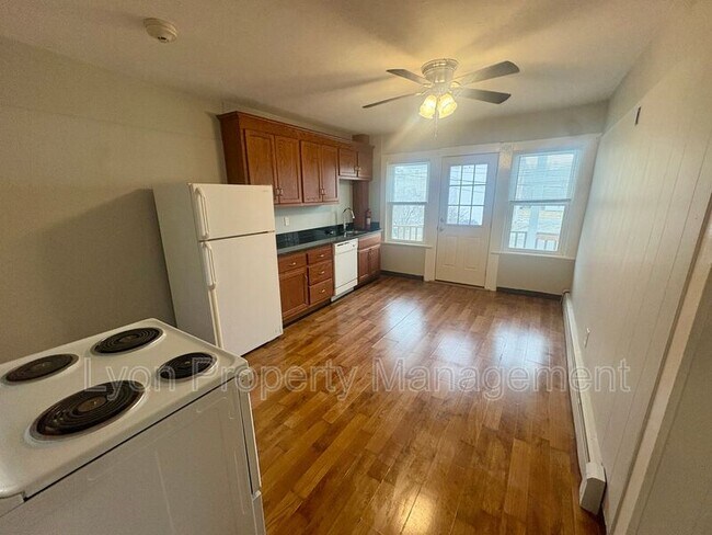 Photo - 70 Bouvier Ave Unit 2L