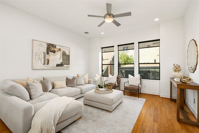 Photo - 5012 Cornish St