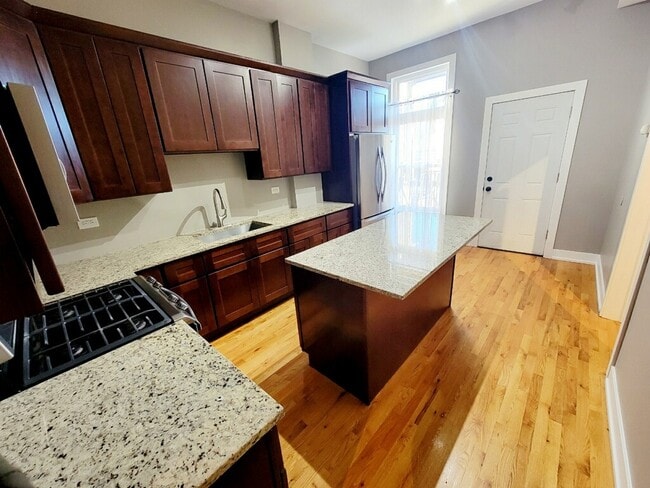 Photo - 2809 W Warren Blvd Unit 1