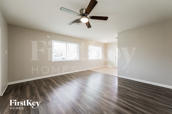 Photo - 3711 Kelly St