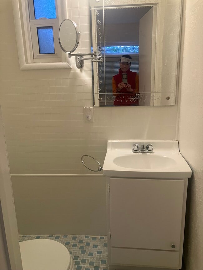 Photo - 432 S Spalding Dr