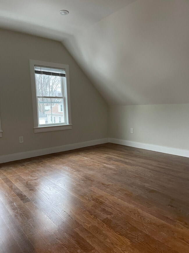 Photo - 11 Falkland St Unit 2