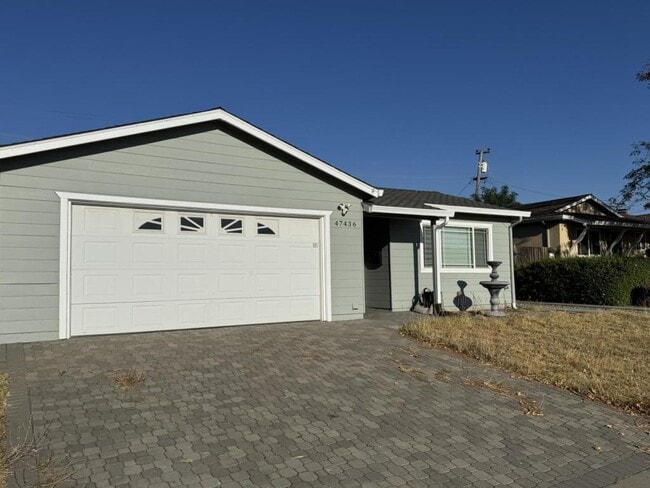 Building Photo - 47436 Fernald St Rental