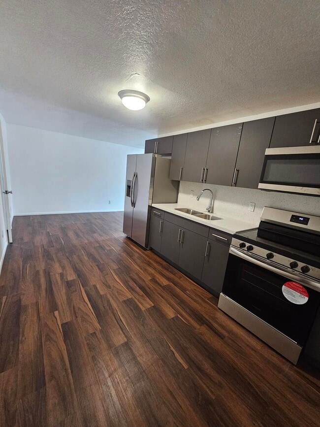 Building Photo - 148 W 14th St Unit 2