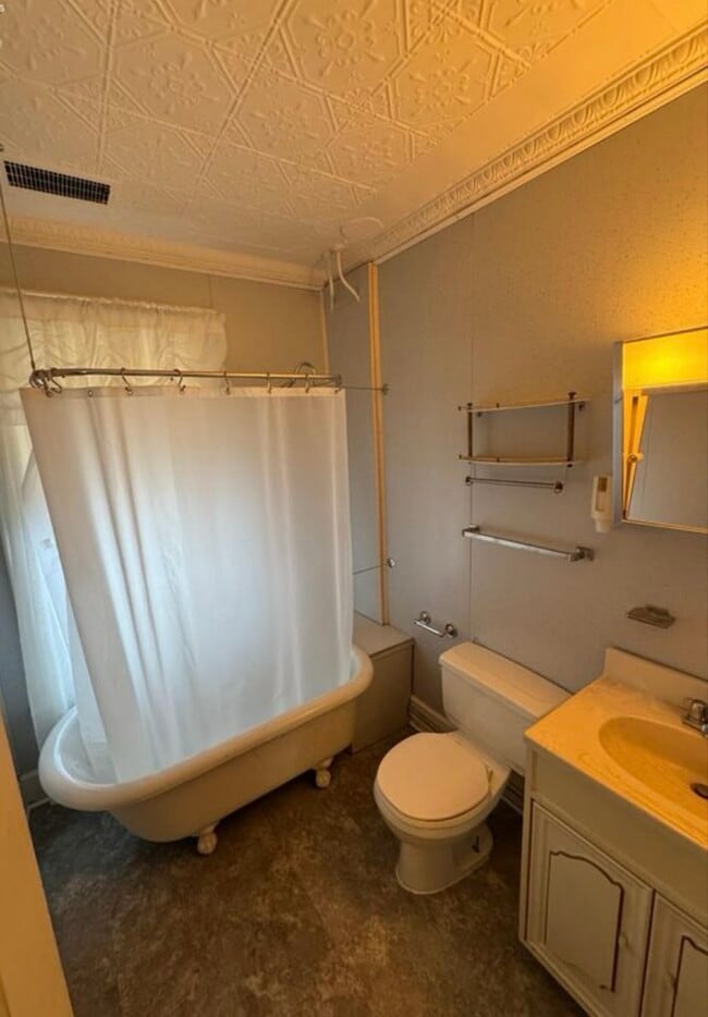 Photo - 606 E Market St Unit 2 -upper