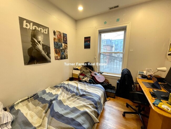 Photo - 721 Parker St