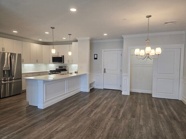 Photo - 320 Middlesex Ave Unidad B305
