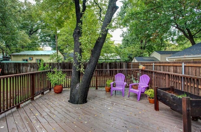 Photo - 6336 Locke Ave