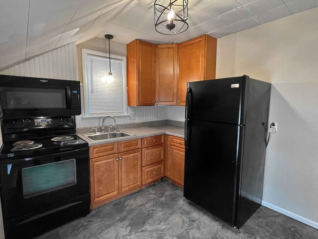 Photo - 3553 Maple St Unit Apt B