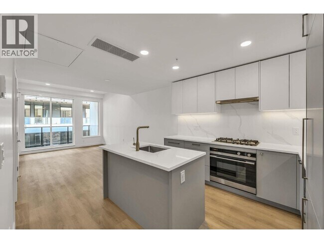 Photo - 375 Clayton St Unit 313