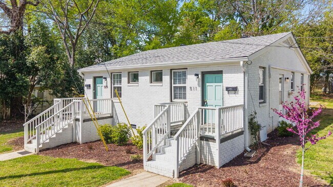 Photo - "Charming 1-Bed Gem at 509-511 Cape Ave, Raleigh – Your Cozy Retreat Awaits!" Unidad 511