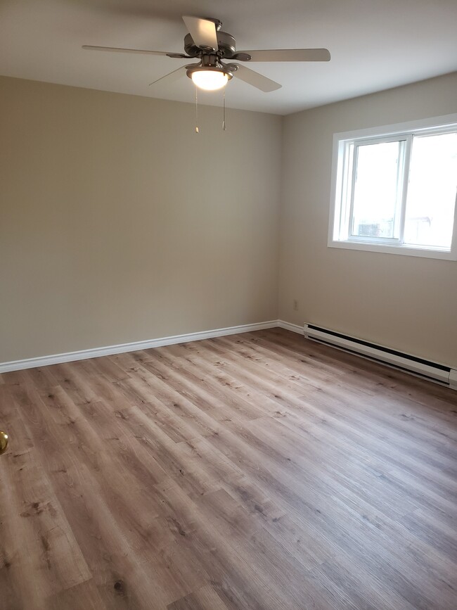 Photo - 365 Weller Ave Unité 2