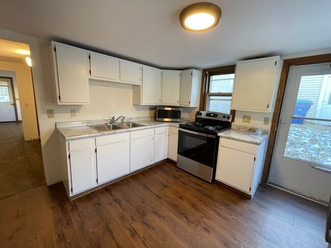 Photo - 218 N 8th Ave