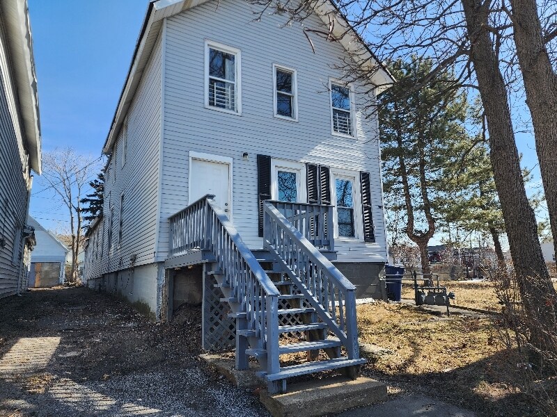 Photo - 33 Lakeview Ave Unit 3
