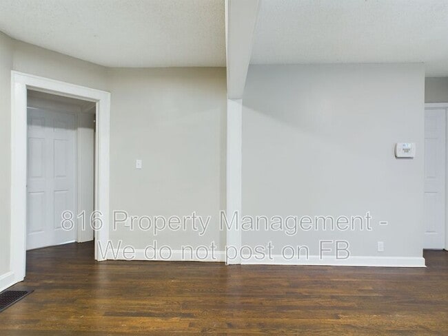 Photo - 3032 Elmwood Ave