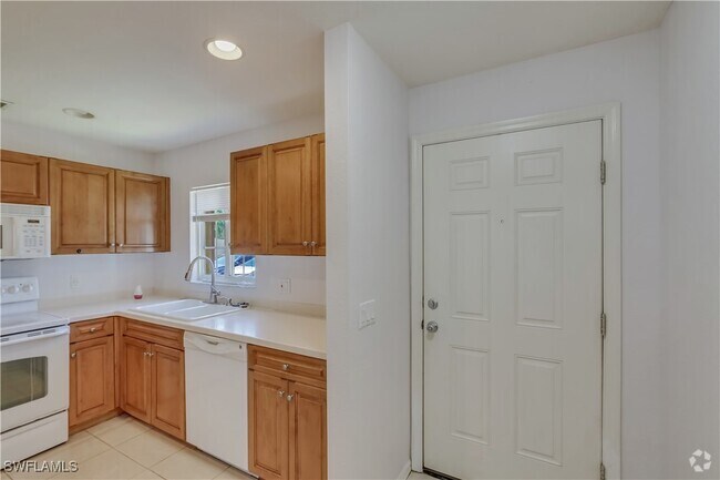 Building Photo - 9445 Ivy Brook Run Rental