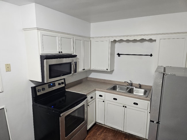 Building Photo - 1011 19th St S Rental