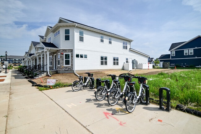 2908 Radicchio Dr