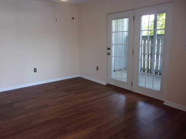 Photo - 1695 Hunters Trail