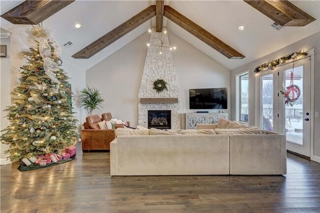 Building Photo - 4 Bedroom Home in Gated Lakes of Traditions- Backs up to a greenbelt- Pool and Playground