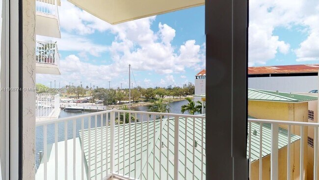 Building Photo - 2415 NW 16th St Rd Unit 410-1