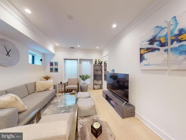 Photo - 2642 39th St NW Unit 2