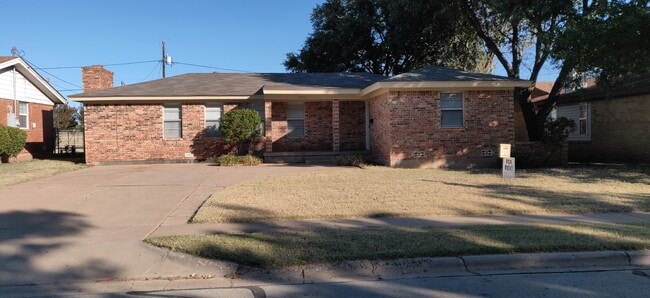 Photo - 4806 Lindale Dr
