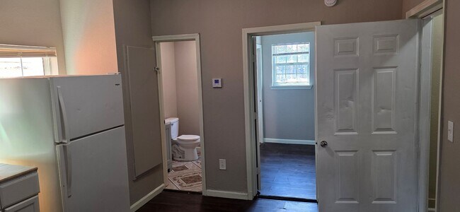Photo - 3419 Sealy Ave Unit Apt 4