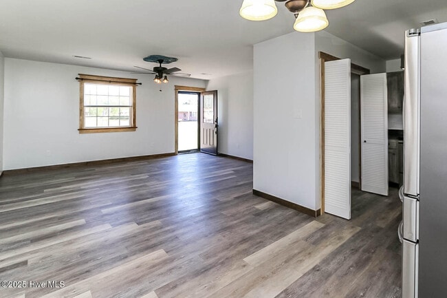 Photo - 141 Bayberry Rd