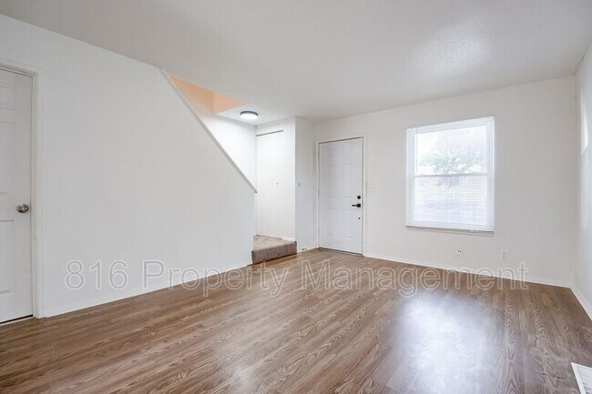 Photo - 9424 Reeder Ave