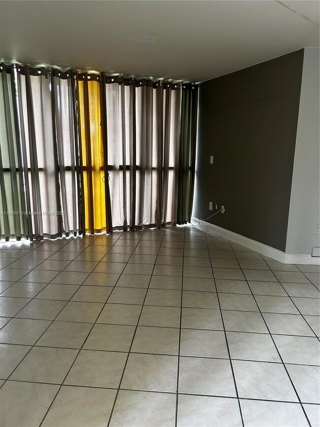 Photo - 7035 NW 186th St Unidad D107