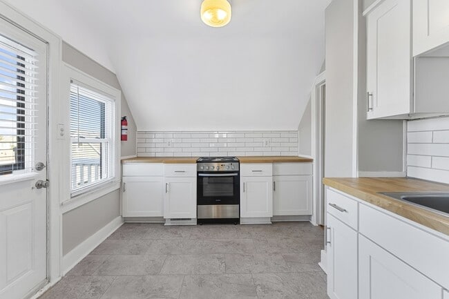 Photo - 1126 Cedar St