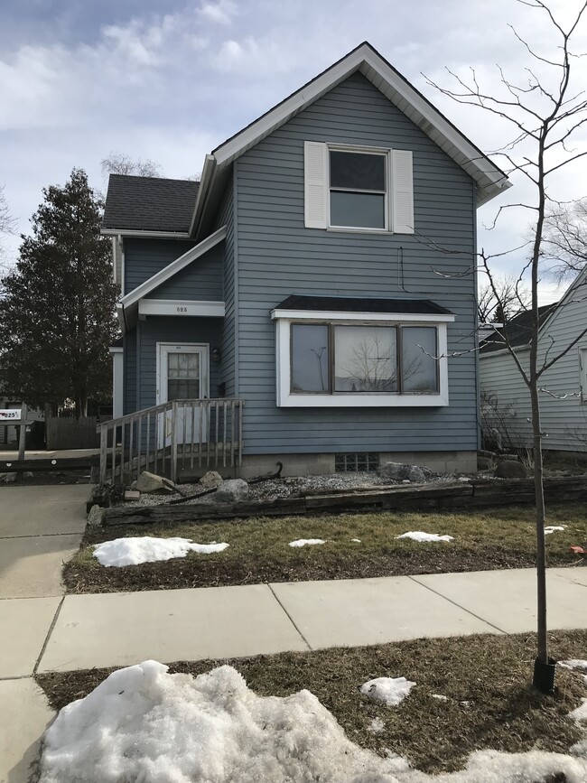 Photo - 825 Grand Ave Unit Studio