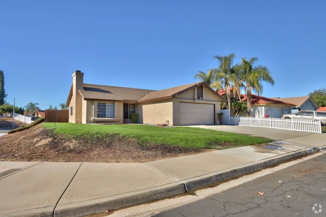 Building Photo - 3 bedroom 2 baths Murrieta Rental