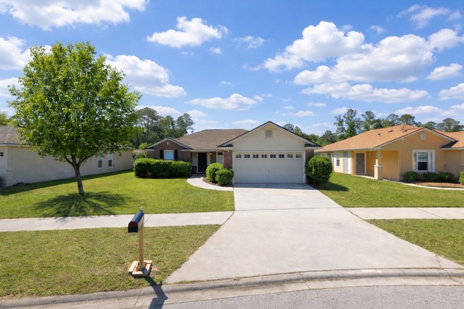 Building Photo - Move-In Ready 3BR/2BA in Baxley Hideaway