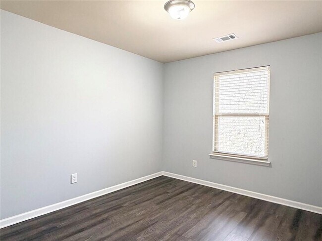 Photo - 3712 Brockenhurst Dr