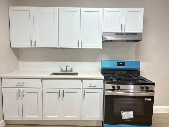 Building Photo - 6 Jordan Ave Unit 3