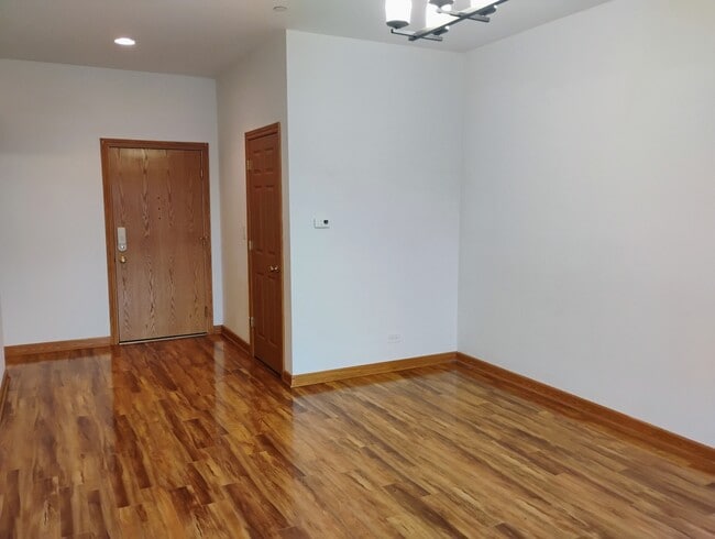 Photo - 397 Alles St Unit 2