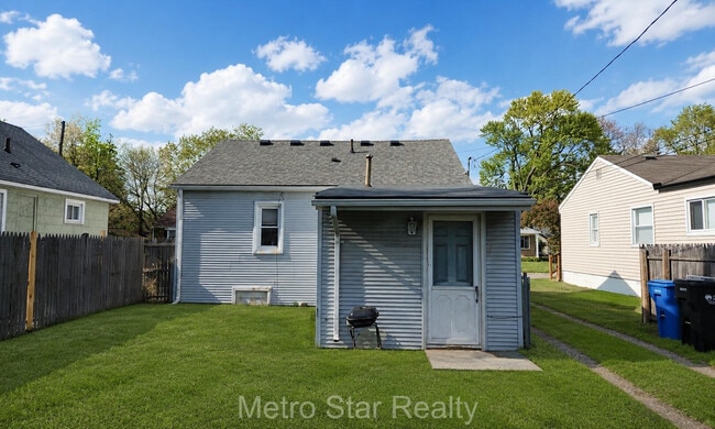 Photo - 353 W Brockton Ave