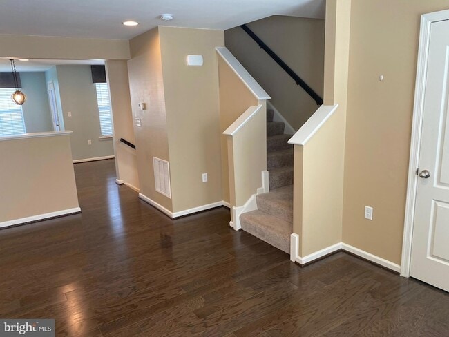 Photo - 37 Cecily Way