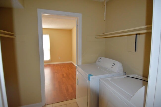 Photo - 6747 Quail Hollow Ct