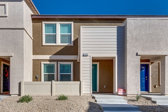 Building Photo - Welcome to a stunning recently built townh... Rental
