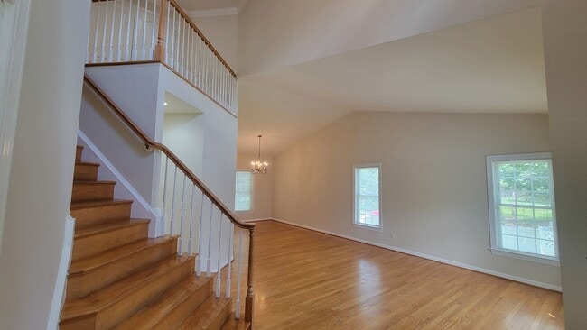 Photo - Stunning and Spacious 5 Bed 4 Bath Colonia...