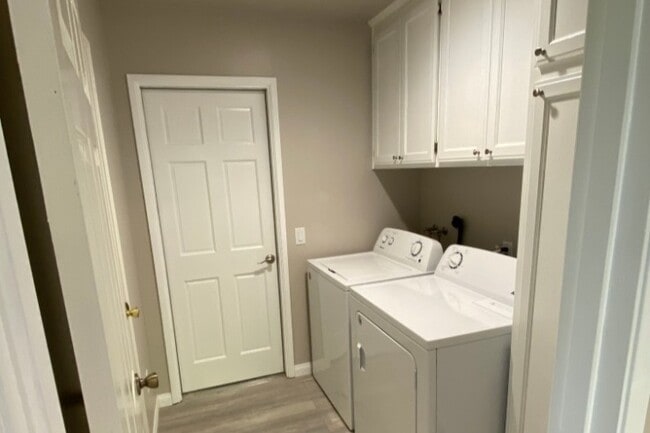 Laundry room - 836 Valley Rd