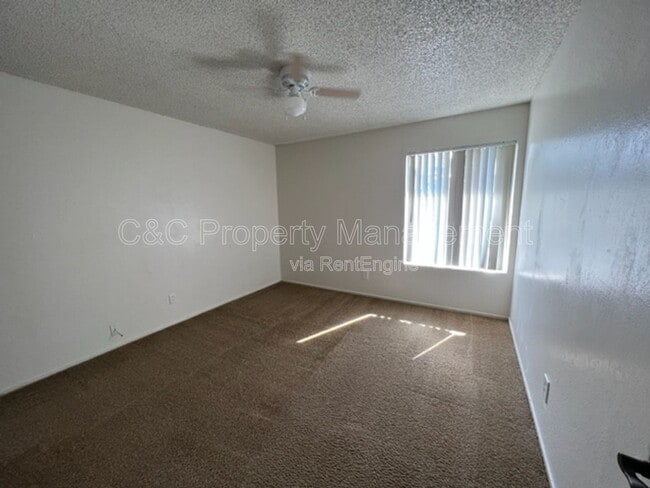 Photo - 3762 N Cedar Ave Unidad 115