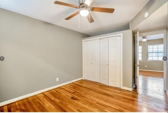 Photo - 4800 Delano St